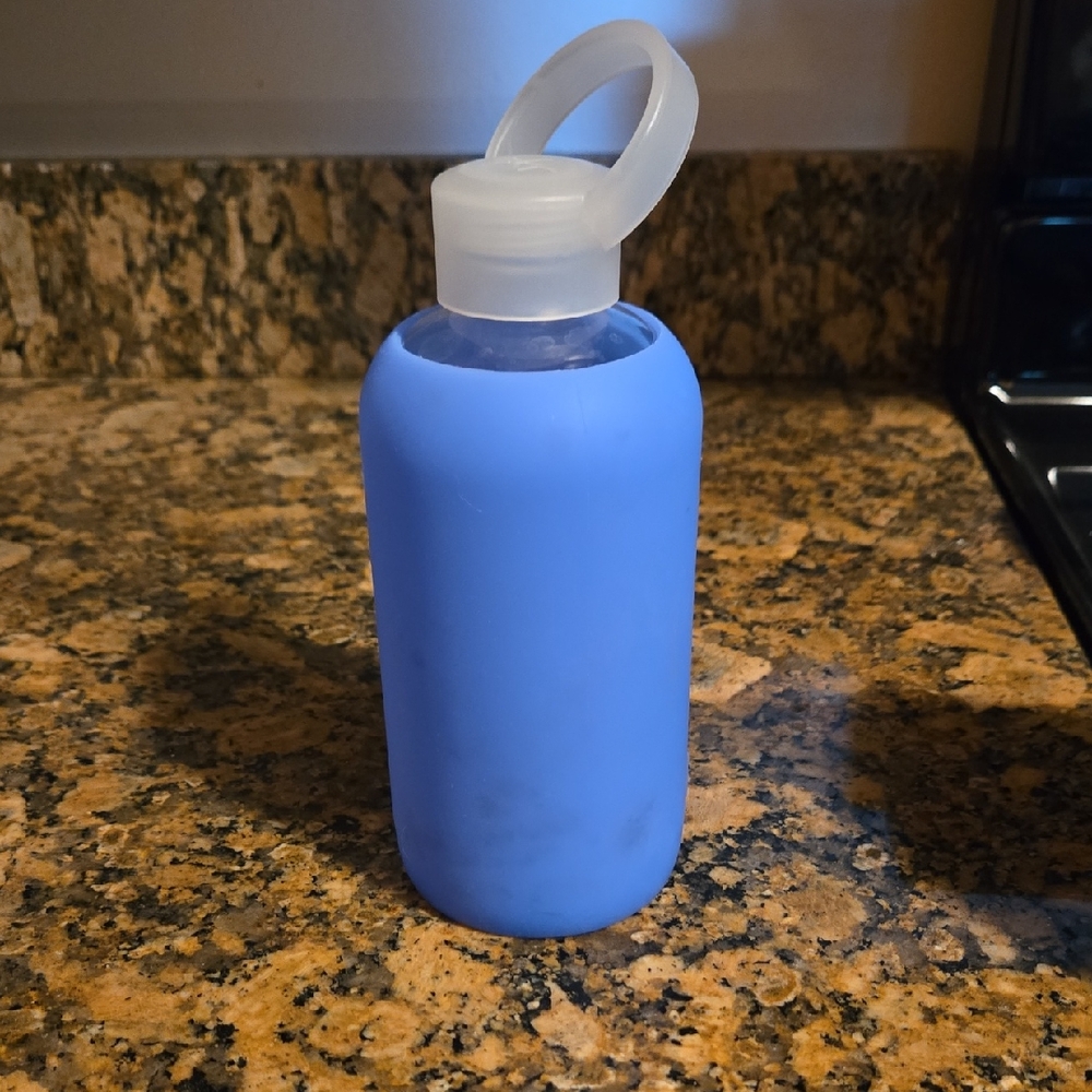 1/2 Liter bkr Water Bottle With Light Blue Sleeve